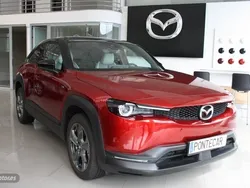 Rojo Usado 2023 Mazda MX30 Ad'Vantage SUV | 23.900 € (Buen precio)