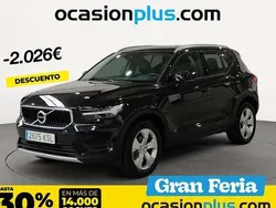 Negro Usado 2018 Volvo XC40 Momentum SUV | 20.264 € (Precio justo)