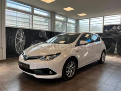 Blanco Usado 2019 Toyota Auris Hybrid Advance Berlina | 17.490 € (Precio justo)