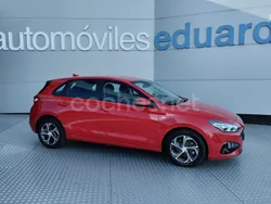 Rojo Usado 2022 Hyundai i30 Berlina | 16.500 € (Precio justo)