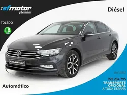Gris Usado 2021 VW Passat Executive Berlina | 20.900 € (Precio justo)