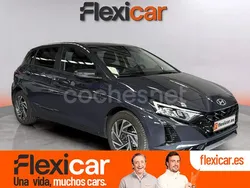 Azul Usado 2024 Hyundai i20 Berlina | 19.990 € (Un poco caro)