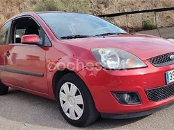 Rojo Usado 2007 Ford Fiesta Utilitario | 2350 € (Precio justo)
