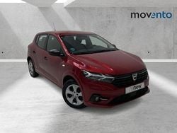 Rojo Usado 2021 Dacia Sandero Essentiel Berlina | 10.890 € (Buen precio)