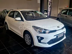 Blanco Usado 2021 Kia Rio Berlina | 11.485 € (Buen precio)