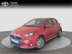 Rojo Usado 2024 Toyota Yaris Hybrid Active Monovolumen | 21.600 € (Precio justo)