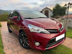 Granate Usado 2017 Toyota Verso Advance Monovolumen | 17.290 € (Un poco caro)