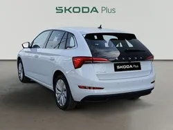 Blanco Usado 2023 Skoda Scala Selection Utilitario | 17.990 € (Precio justo)