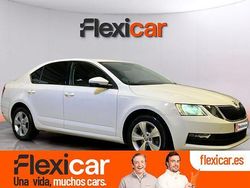 Blanco Usado 2019 Skoda Octavia Ambition Berlina | 16.290 € (Un poco caro)