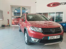 Granate Usado 2014 Dacia Sandero Stepway Utilitario | 5999 €