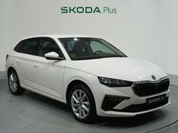 Blanco Nuevo 2025 Skoda Scala Selection Utilitario | 22.500 € (Un poco caro)