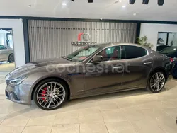 Gris / plata Usado 2021 Maserati Ghibli Coupe | 49.990 €
