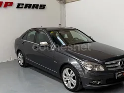 Azul Usado 2007 Mercedes C220 Avantgarde Berlina | 6699 € (Precio justo)