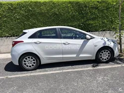 Blanco Usado 2012 Hyundai i30 Berlina | 4990 € (Buen precio)