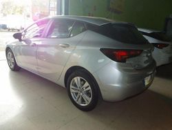 Gris / plata Usado 2019 Opel Astra Selective Berlina | 12.300 € (Buen precio)