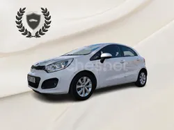 Blanco Usado 2014 Kia Rio Berlina | 6495 € (Buen precio)