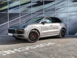Gris / plata Usado 2022 Porsche Cayenne GTS SUV | 119.000 €