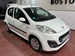 Blanco Usado 2013 Peugeot 107 Envy Utilitario | 5250 €