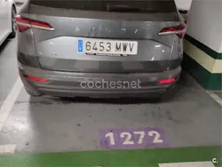 Gris / plata Usado 2024 Skoda Karoq Ambition SUV | 27.000 € (Caro)
