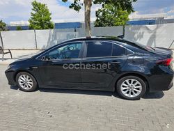 Negro Usado 2019 Toyota Corolla Active Berlina | 9500 €