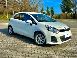 Blanco Usado 2016 Kia Rio Utilitario | 7699 € (Precio justo)
