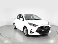 Blanco Nuevo 2025 Toyota Yaris Hybrid Business Edition Berlina | 24.900 € (Caro)