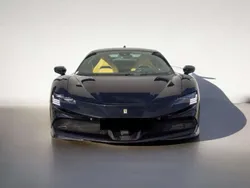 Negro Usado 2023 Ferrari SF90 Coupe | 535.000 €