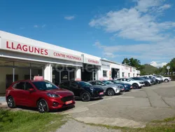 Granate Usado 2022 Ford Kuga ST-Line SUV | 22.900 € (Precio justo)