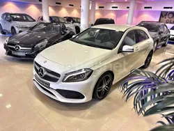 Blanco Usado 2015 Mercedes A180 AMG line Utilitario | 15.990 € (Precio justo)