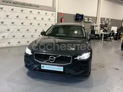 Gris / plata Usado 2019 Volvo V60 Momentum Familiar | 21.990 € (Precio justo)