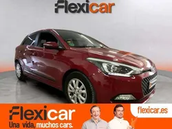 Rojo Usado 2016 Hyundai i20 Utilitario | 8890 € (Precio justo)