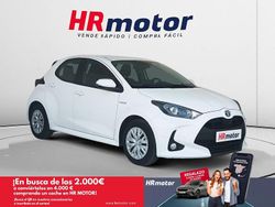 Blanco Usado 2021 Toyota Yaris Hybrid Business Edition Berlina | 16.650 € (Precio justo)
