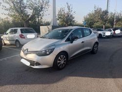 Plateado Usado 2014 Renault Clio IV Business Utilitario | 6490 € (Precio justo)
