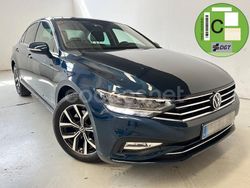 Azul Usado 2021 VW Passat Executive Berlina | 17.990 € (Precio justo)