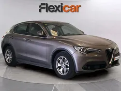 Gris Usado 2018 Alfa Romeo Stelvio SUV | 17.990 € (Precio justo)