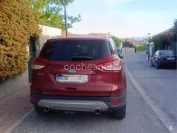 Granate Usado 2015 Ford Kuga Titanium SUV | 12.500 € (Precio justo)