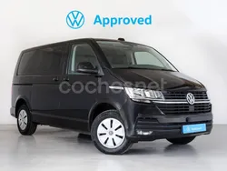Negro Usado 2024 VW Caravelle Monovolumen | 42.400 € (Un poco caro)