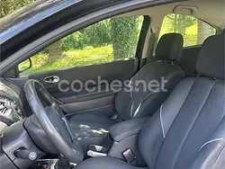 Negro Usado 2004 Renault Mégane II Dynamique Berlina | 2990 € (Precio justo)