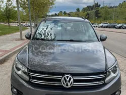 Gris / plata Usado 2015 VW Tiguan Business SUV | 13.850 € (Precio justo)