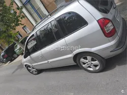 Gris / plata Usado 2004 Opel Zafira Monovolumen | 2500 € (Buen precio)