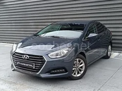 Azul Usado 2017 Hyundai i40 Familiar | 12.900 € (Un poco caro)