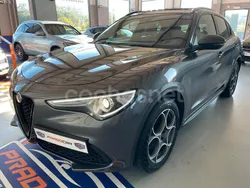 Gris / plata Usado 2019 Alfa Romeo Stelvio Executive SUV | 23.900 € (Un poco caro)