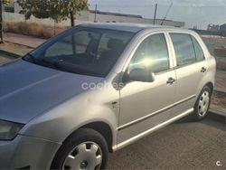 Gris / plata Usado 2002 Skoda Fabia Comfort Utilitario | 1300 € (Super precio)