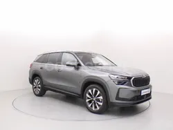 Gris / plata Usado 2024 Skoda Kodiaq Selection SUV | 42.900 € (Caro)