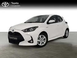 Blanco Usado 2021 Toyota Yaris Hybrid Active Utilitario | 17.890 € (Precio justo)