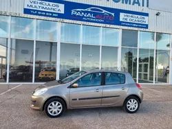 Marrón Usado 2008 Renault Clio II Business Berlina | 5199 € (Precio justo)