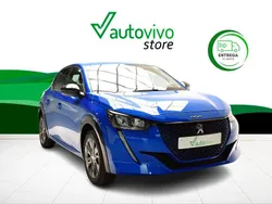 Azul Nuevo 2025 Peugeot e-208 Allure Utilitario | 28.700 €