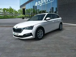 Blanco Usado 2023 Skoda Scala Ambition Utilitario | 17.500 € (Precio justo)
