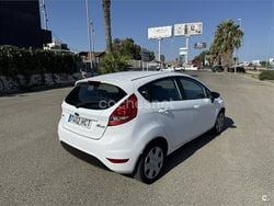 Blanco Usado 2011 Ford Fiesta Titanium Utilitario | 5200 € (Precio justo)