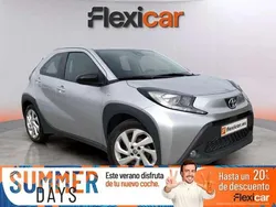 Gris Usado 2024 Toyota Aygo X-play Utilitario | 14.790 € (Precio justo)